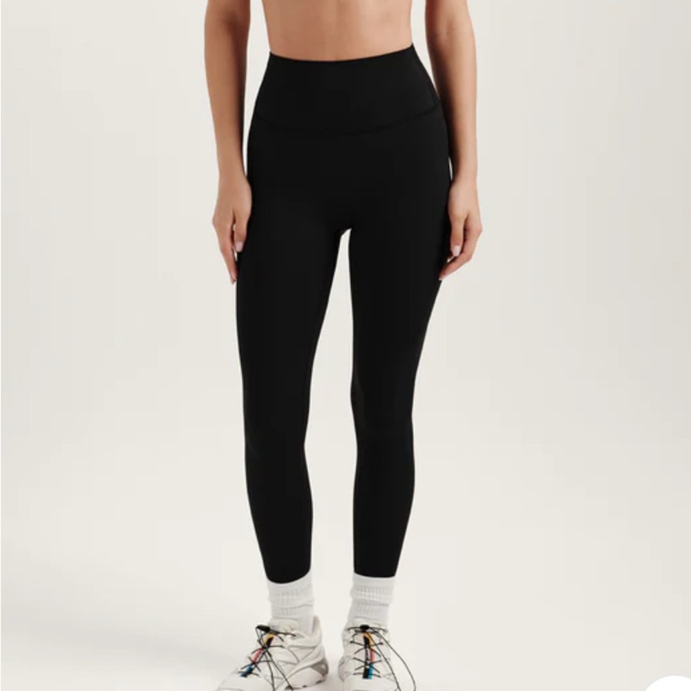 SET Active Black Leggings
